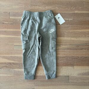 Boys Grey Nike Jogger Sweatpants Size 7 NWT
